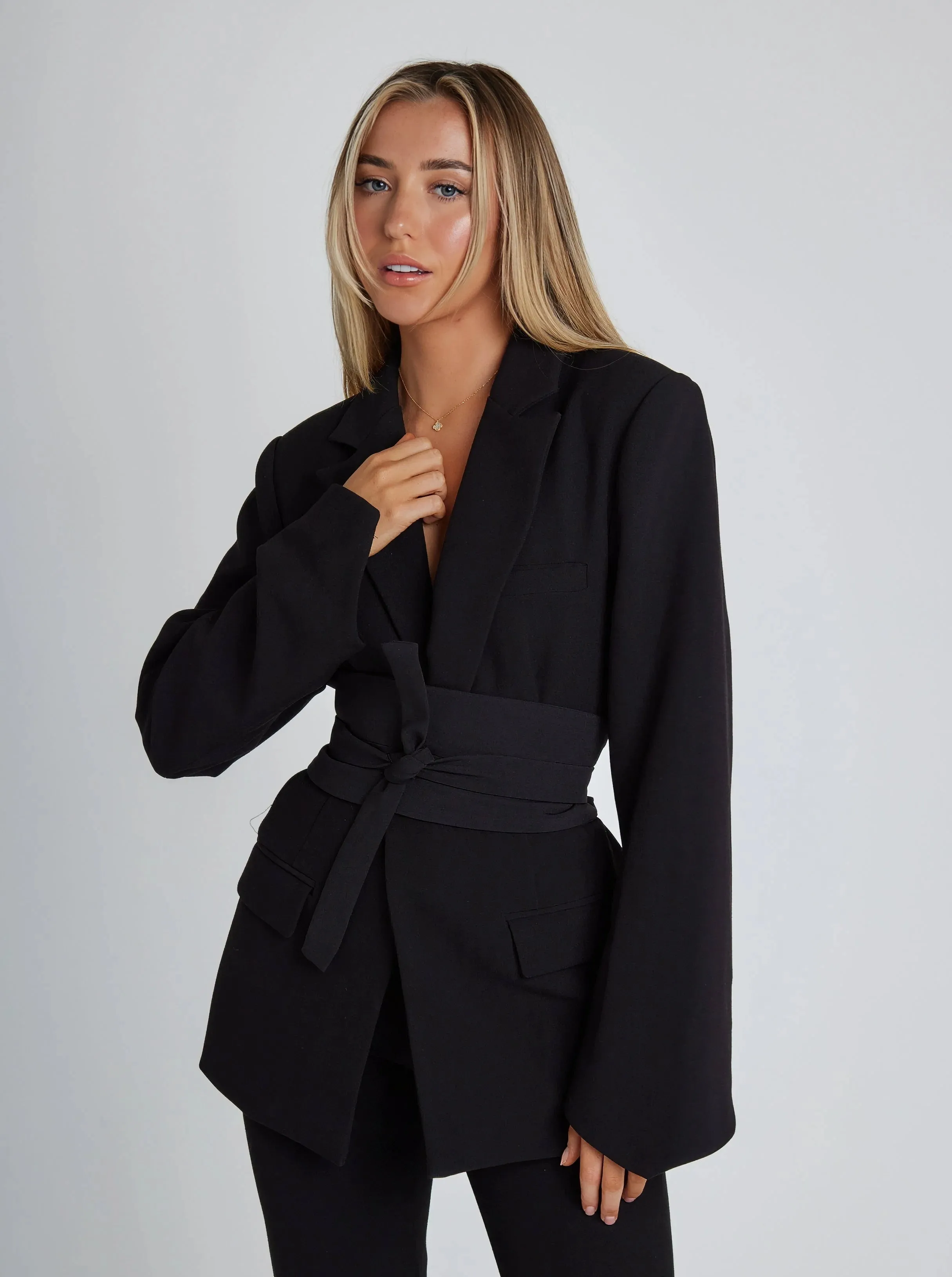 Cassandra - Stylish Blazer