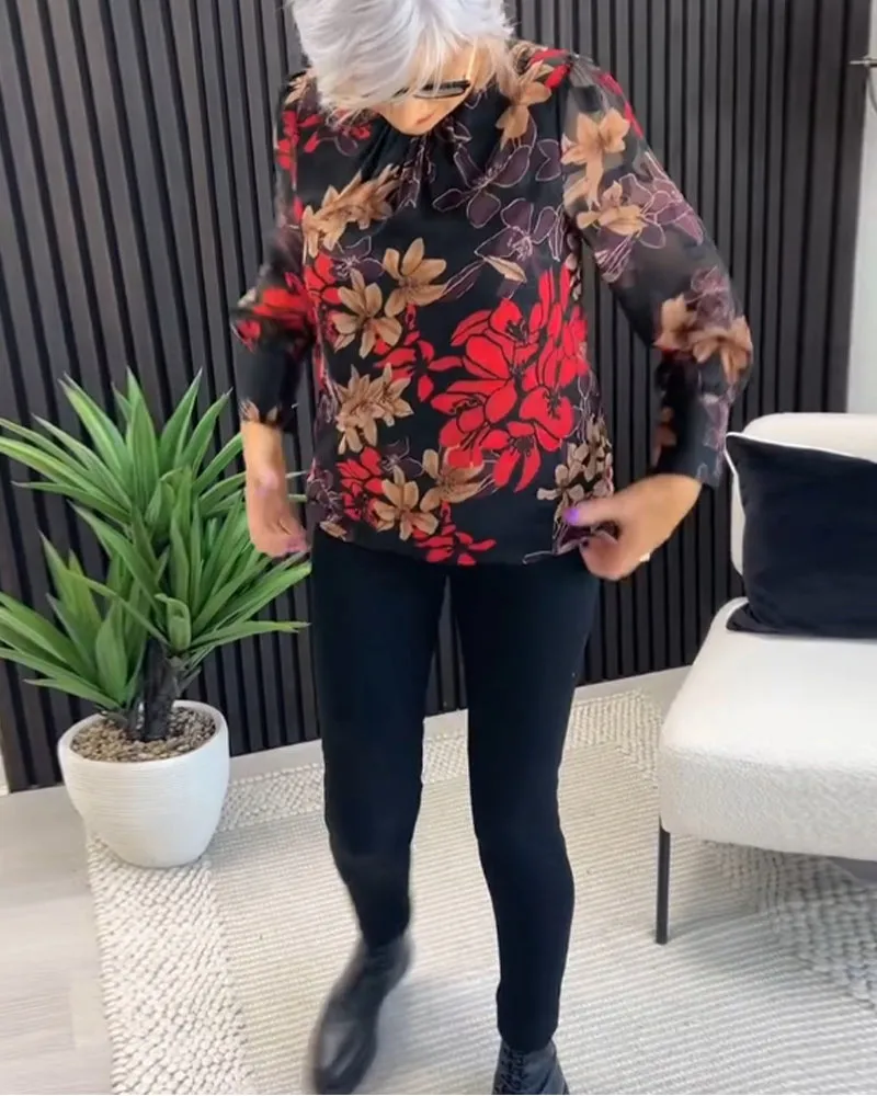 Elegant floral print crew neck pleated top