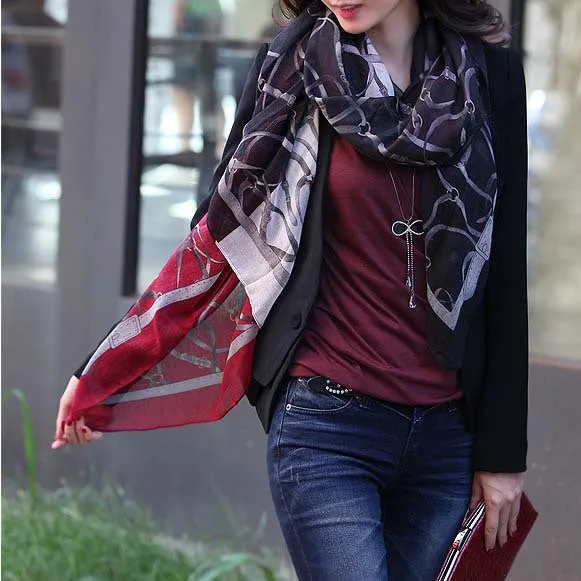 Elegant Women's Blouse With Long Sleeves