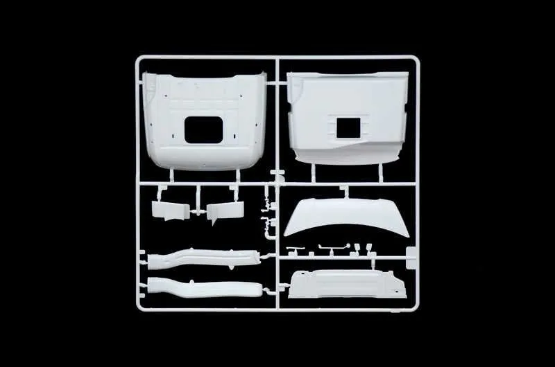 Italeri Model Cars 1/24 Mercedes-Benz MP4 Big Space Kit
