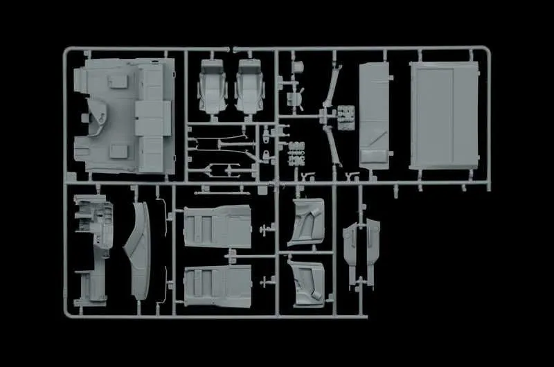 Italeri Model Cars 1/24 Mercedes-Benz MP4 Big Space Kit