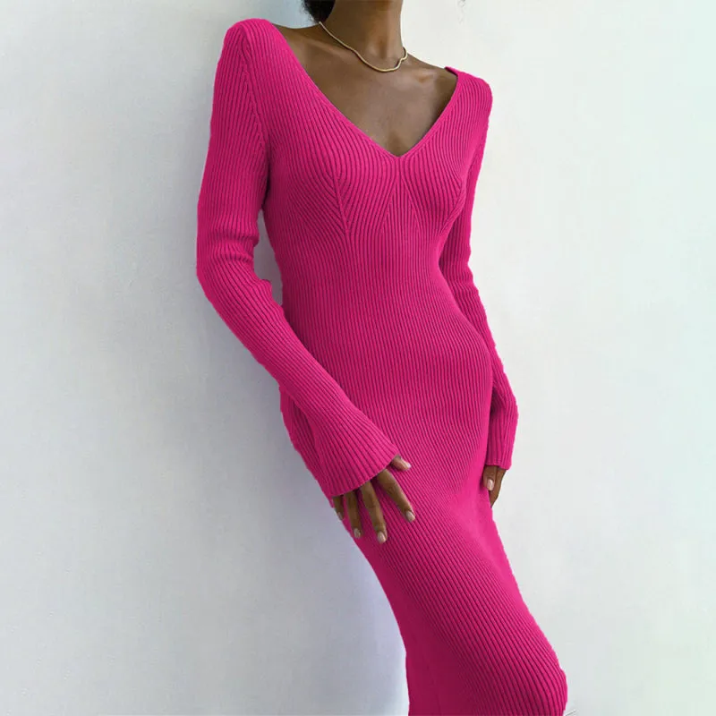 Sleek Ribbed Bodycon Dress with Sheath Silhouette & Chic V Open Back