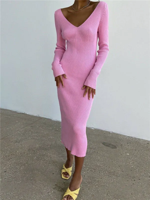 Sleek Ribbed Bodycon Dress with Sheath Silhouette & Chic V Open Back