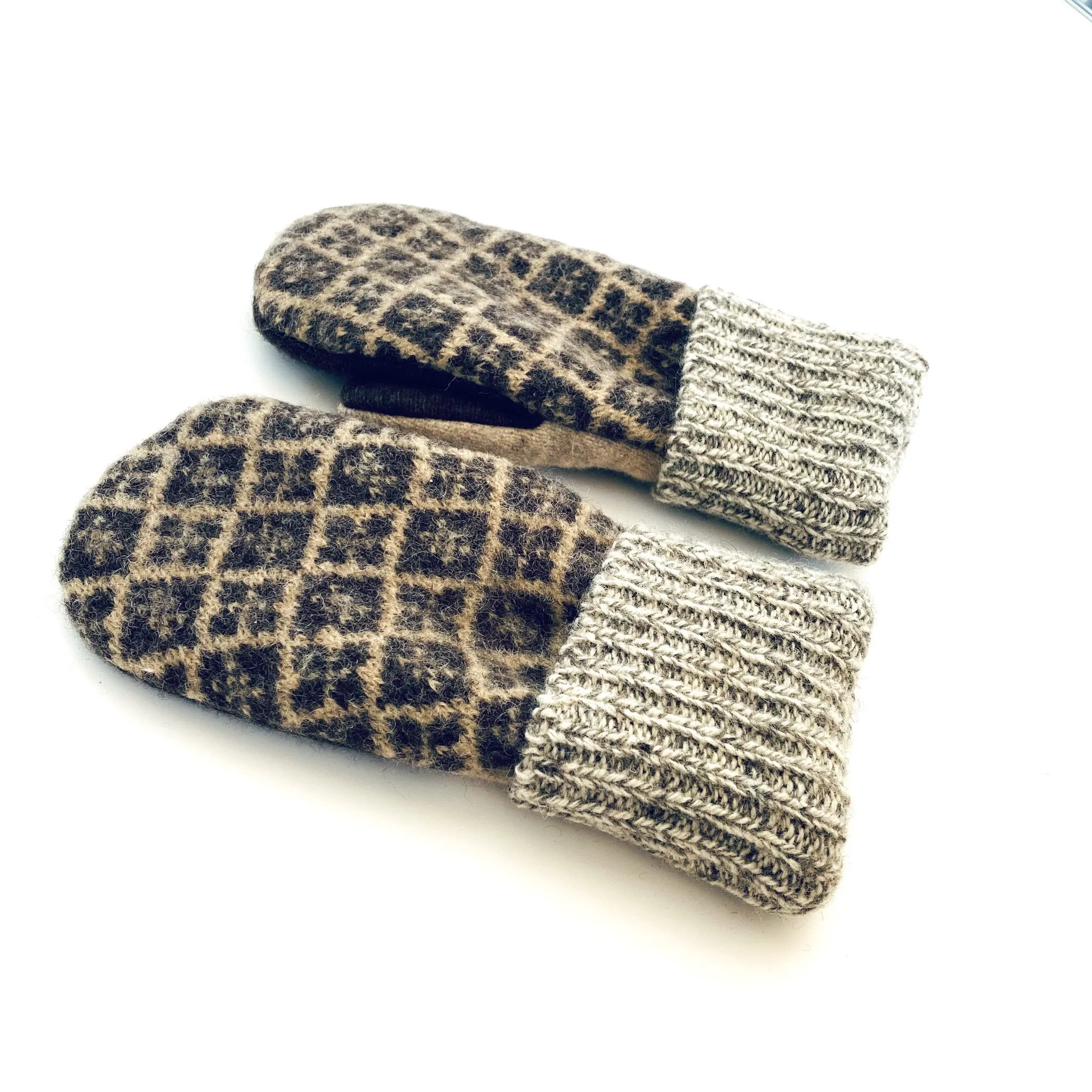 Small Adult Mittens | Warm Chocolate Sundae